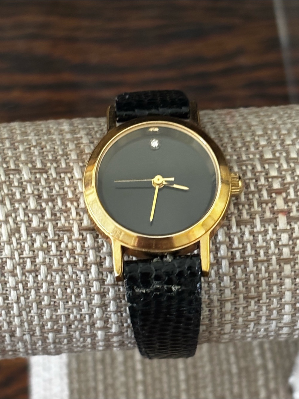 Classic Gold-Tone Watch with Black Dial and Black Leather Strap